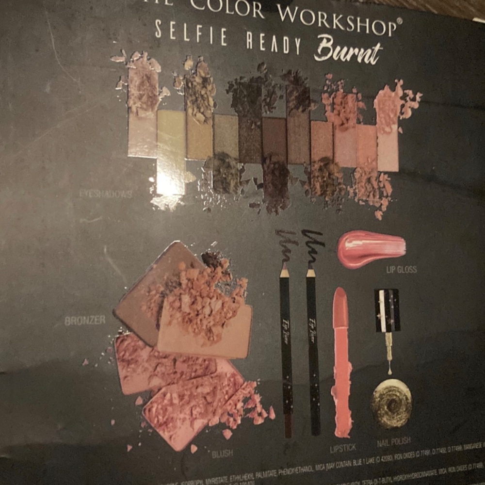 Makeup Set - Picture 4 of 4